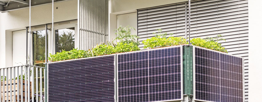 Fotovoltaico Plug and Play: vantaggi e svantaggi del fotovoltaico da “appartamento”